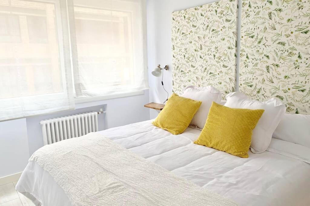 New Gorgeous Central Apartment - Beachfront - 3 Bd San Sebastián Exterior foto